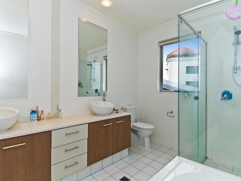 20 Lader Terrace, Varsity Lakes QLD 4227