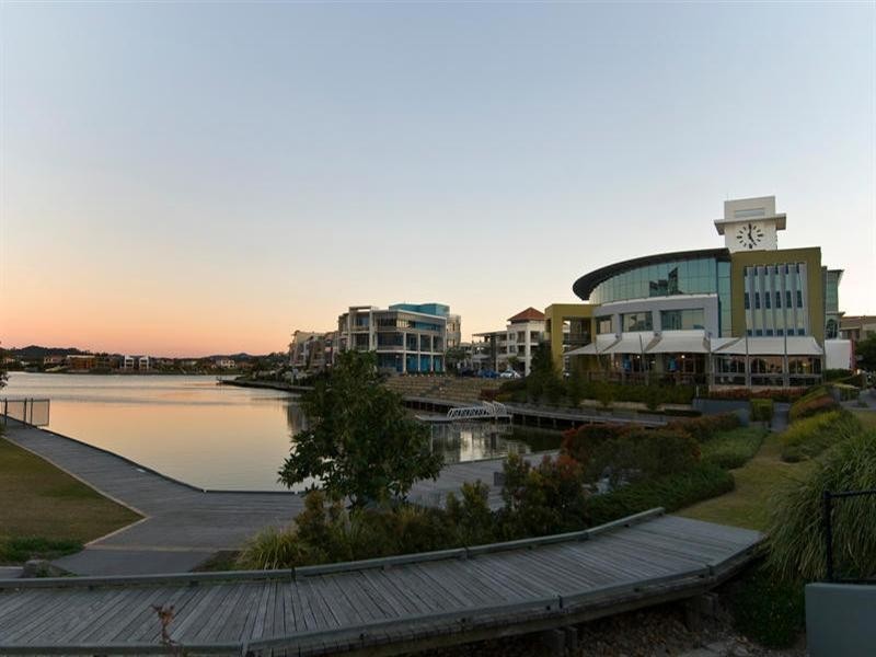 20 Lader Terrace, Varsity Lakes QLD 4227