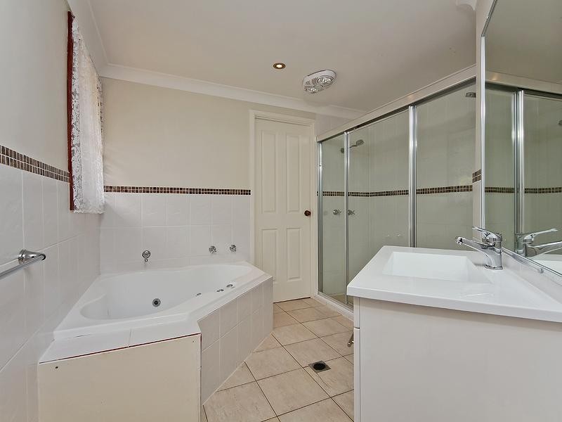 13 Thredbo Drive, Worongary QLD 4213