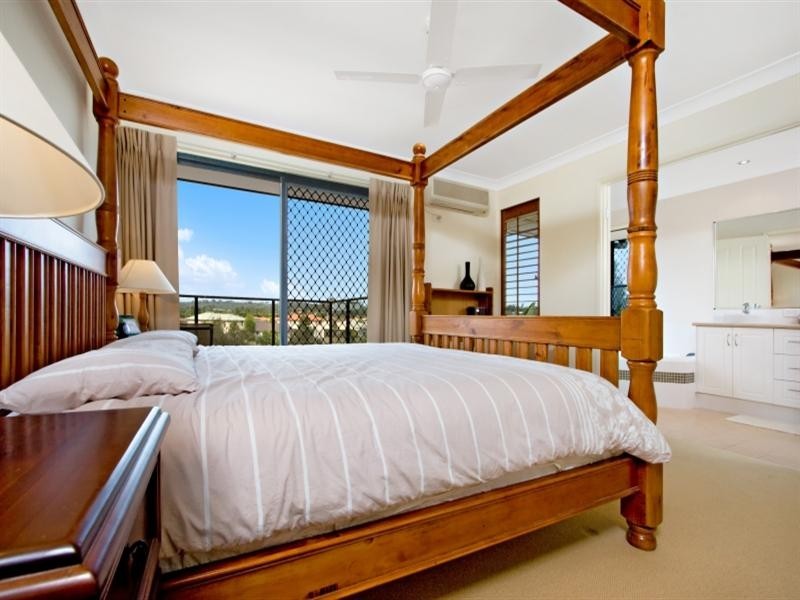 14 Comore Drive, Varsity Lakes QLD 4227