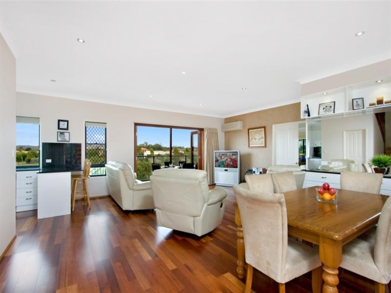 14 Comore Drive, Varsity Lakes QLD 4227