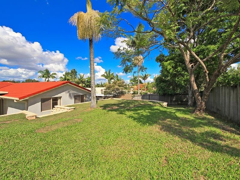 37 Hickey Way, Carrara QLD 4211