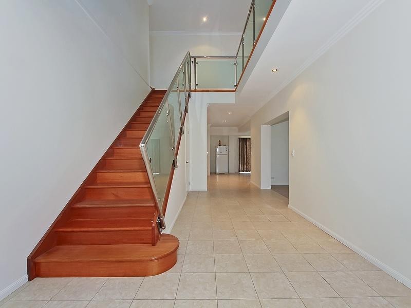 66 Azzurra Drive, Varsity Lakes QLD 4227