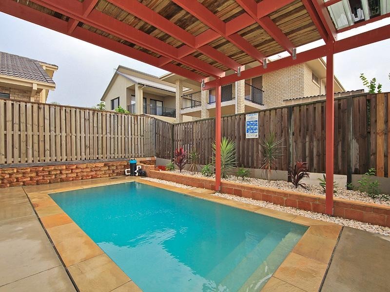 66 Azzurra Drive, Varsity Lakes QLD 4227