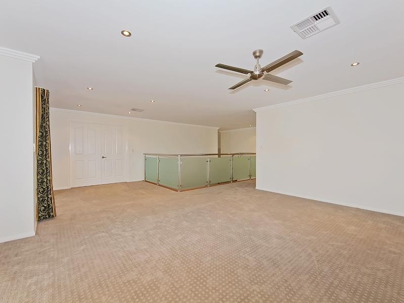 66 Azzurra Drive, Varsity Lakes QLD 4227