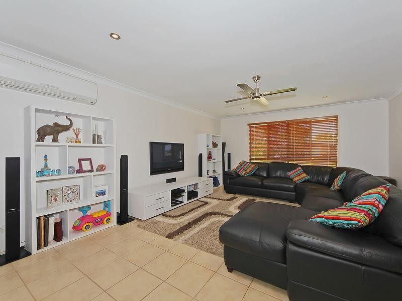 25 Hickey Way, Carrara QLD 4211