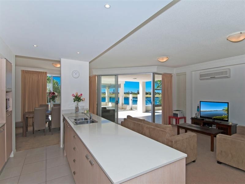 1/255 Varsity Parade, Varsity Lakes QLD 4227