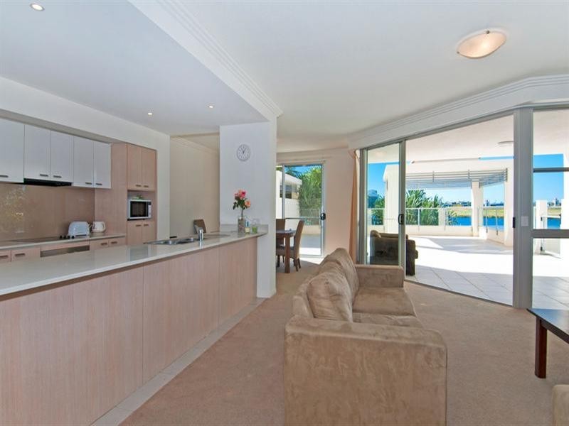 1/255 Varsity Parade, Varsity Lakes QLD 4227