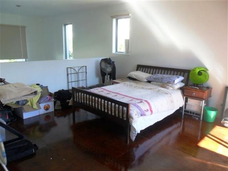 2 Watts Drive, Varsity Lakes QLD 4227