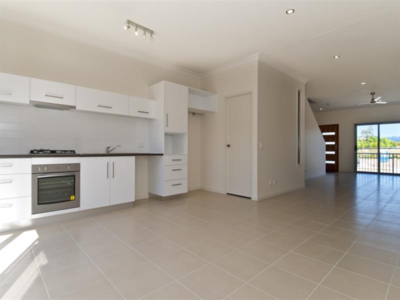 14 Jurien Crescent, Varsity Lakes QLD 4227