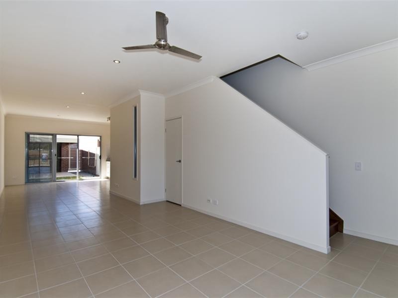 14 Jurien Crescent, Varsity Lakes QLD 4227