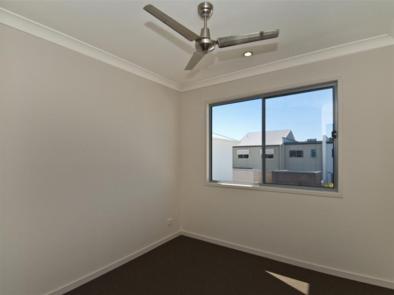 14 Jurien Crescent, Varsity Lakes QLD 4227