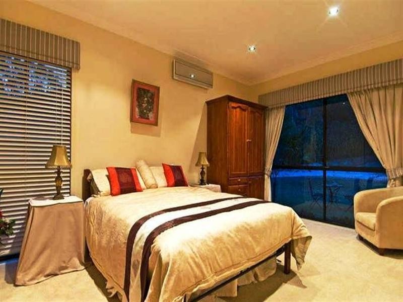 24 Uplands Court, Tallai QLD 4213