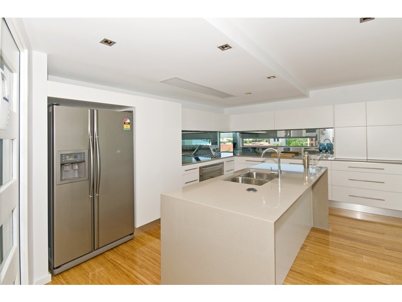 94 Pacific Parade, Bilinga QLD 4225