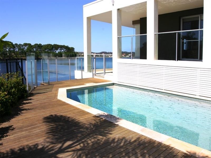 Villa 2/255 Varsity Parade, Varsity Lakes QLD 4227