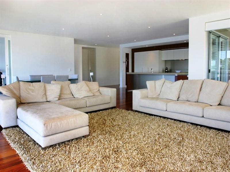 Villa 2/255 Varsity Parade, Varsity Lakes QLD 4227