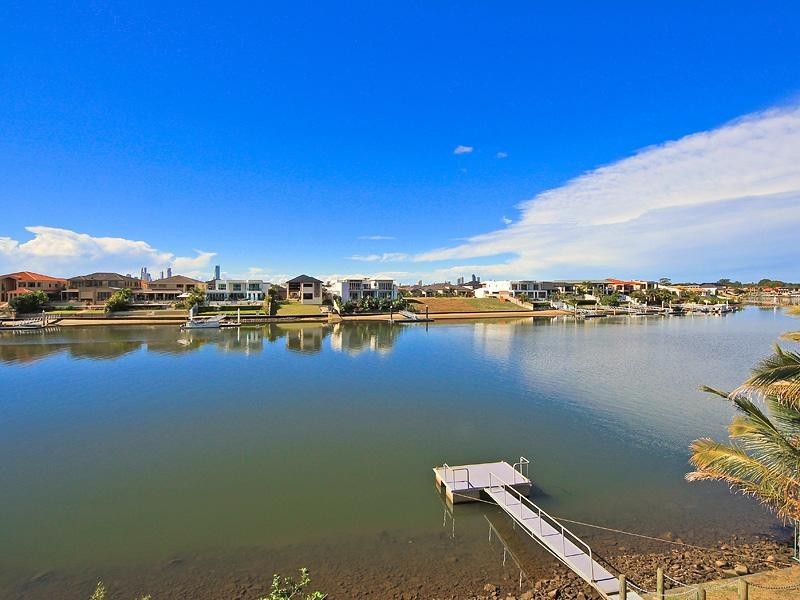 30 Witt Avenue, Carrara QLD 4211