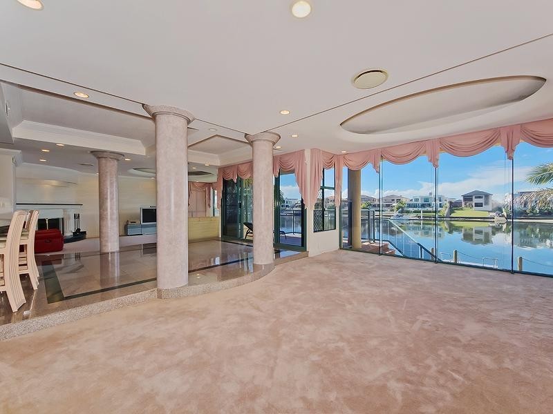 30 Witt Avenue, Carrara QLD 4211