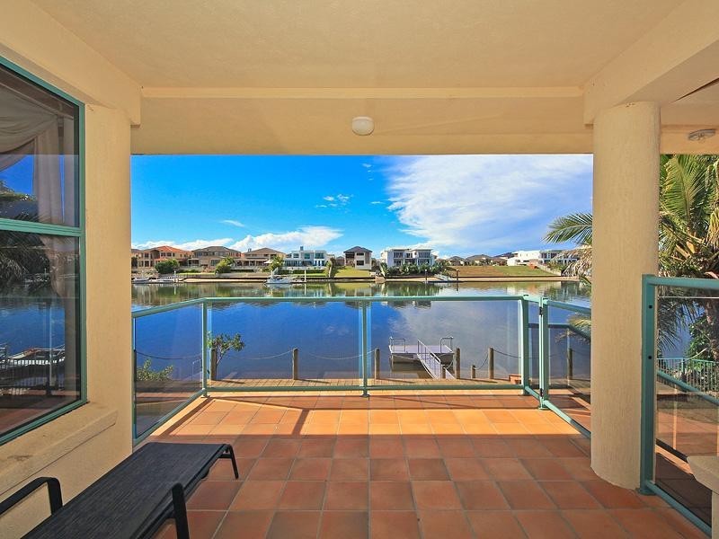 30 Witt Avenue, Carrara QLD 4211