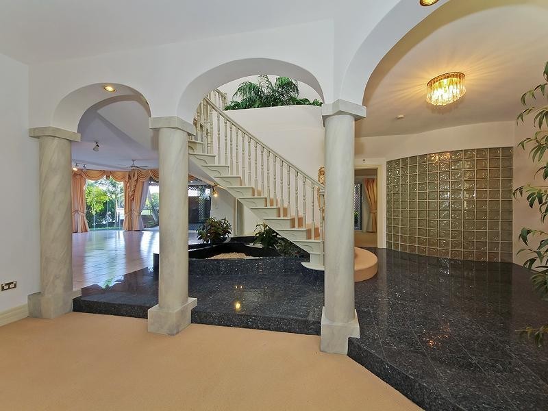 80 Cabana Boulevard, Benowa QLD 4217