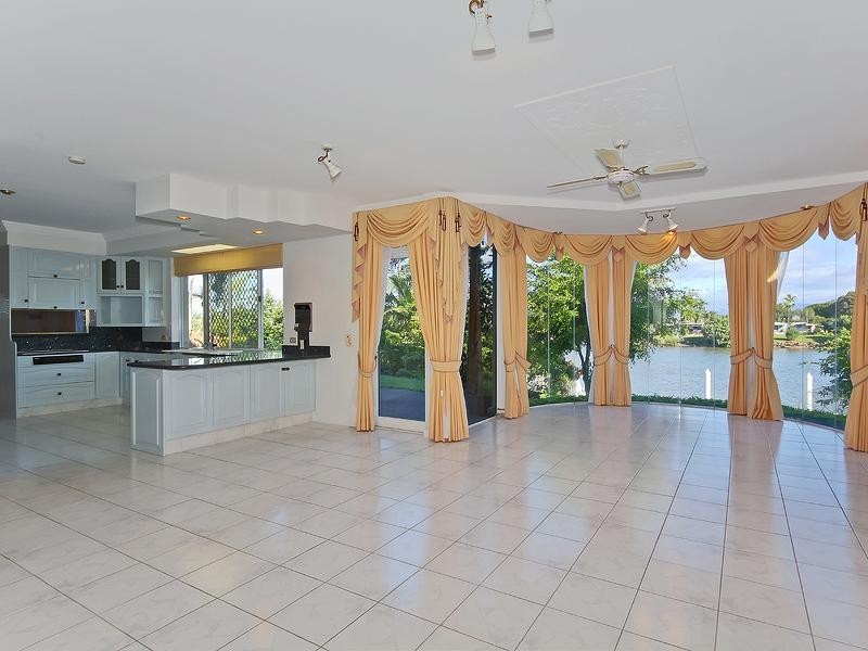 80 Cabana Boulevard, Benowa QLD 4217