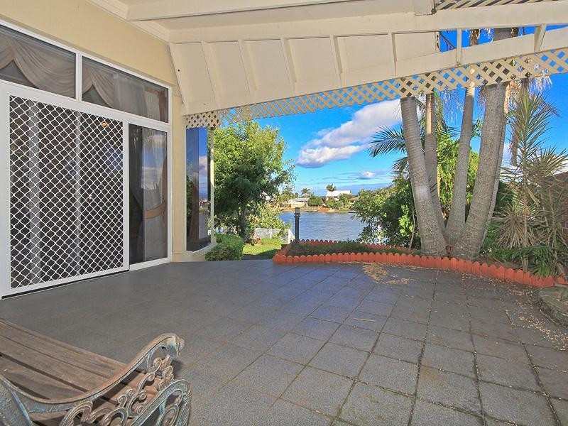 80 Cabana Boulevard, Benowa QLD 4217