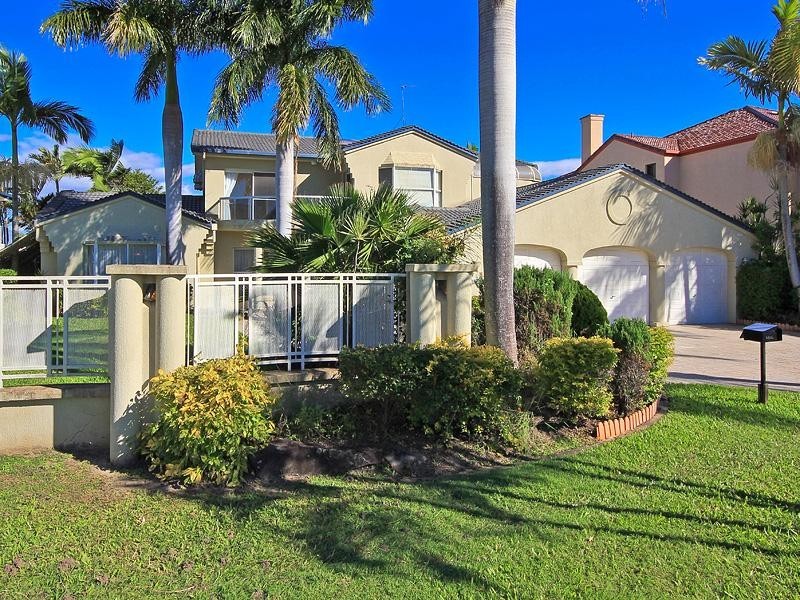 80 Cabana Boulevard, Benowa QLD 4217