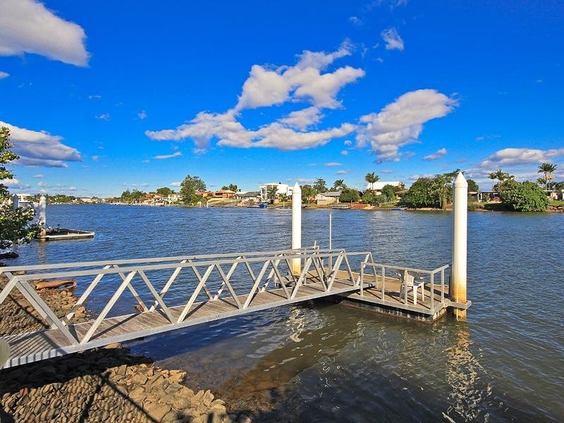 80 Cabana Boulevard, Benowa QLD 4217