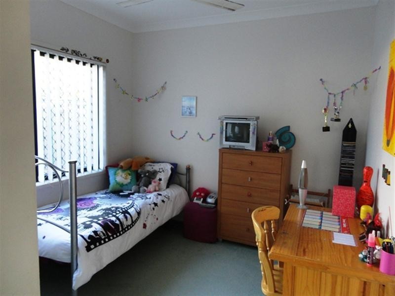 11 Windemere Crescent, Varsity Lakes QLD 4227