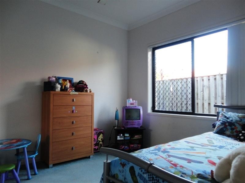 11 Windemere Crescent, Varsity Lakes QLD 4227