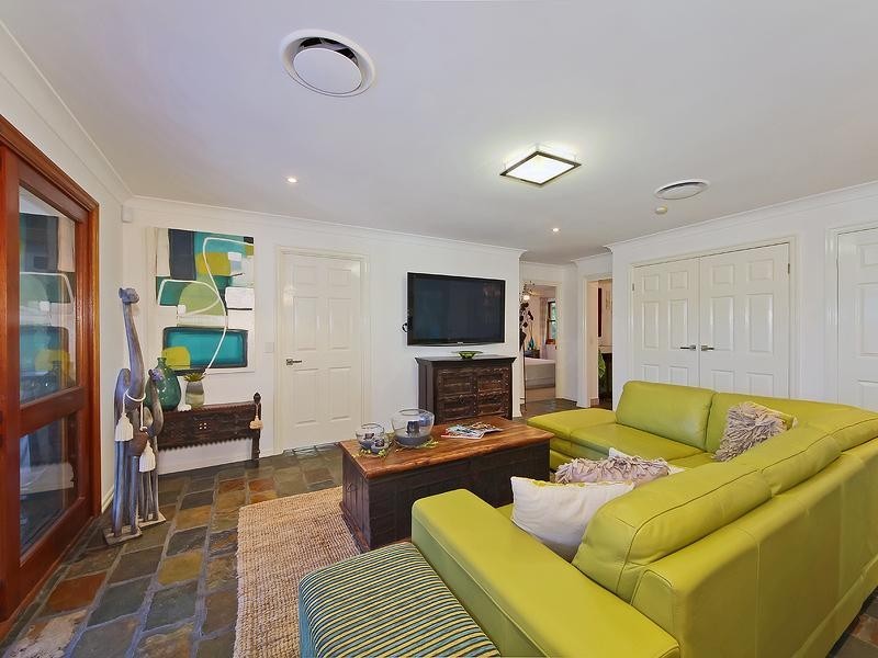 76 Wallaby Drive, Mudgeeraba QLD 4213