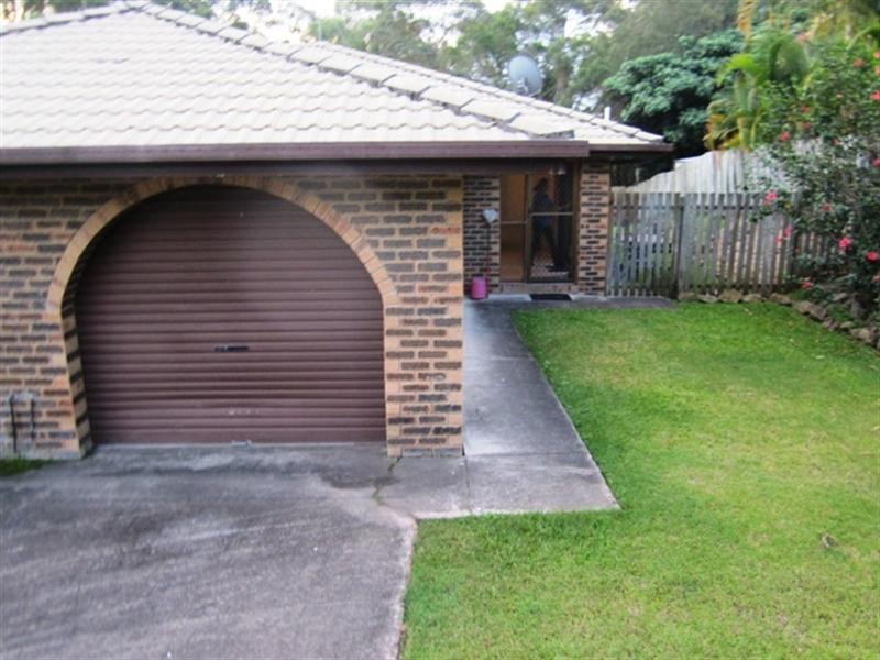 1/16 Wirth Terrace, Highland Park QLD 4211