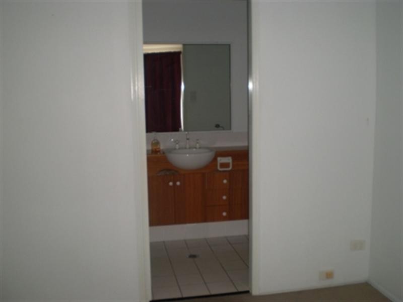 4/7 Fortitude Crescent, Burleigh Heads QLD 4220