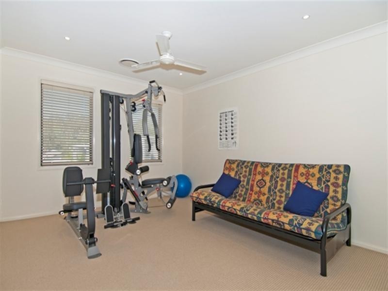 13 MOYENNE Crescent, Varsity Lakes QLD 4227