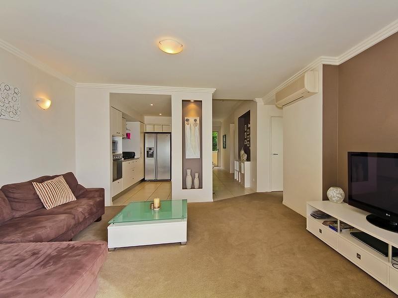 193/251 Varsity Parade, Varsity Lakes QLD 4227