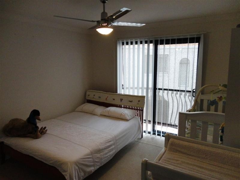 2/8 Blue Ridge Crescent, Varsity Lakes QLD 4227