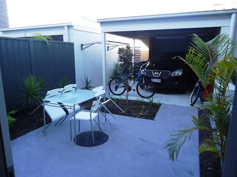 34 South Bay Drive, Varsity Lakes QLD 4227