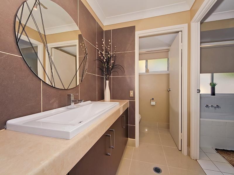 24 Outrigger Drive, Robina QLD 4226