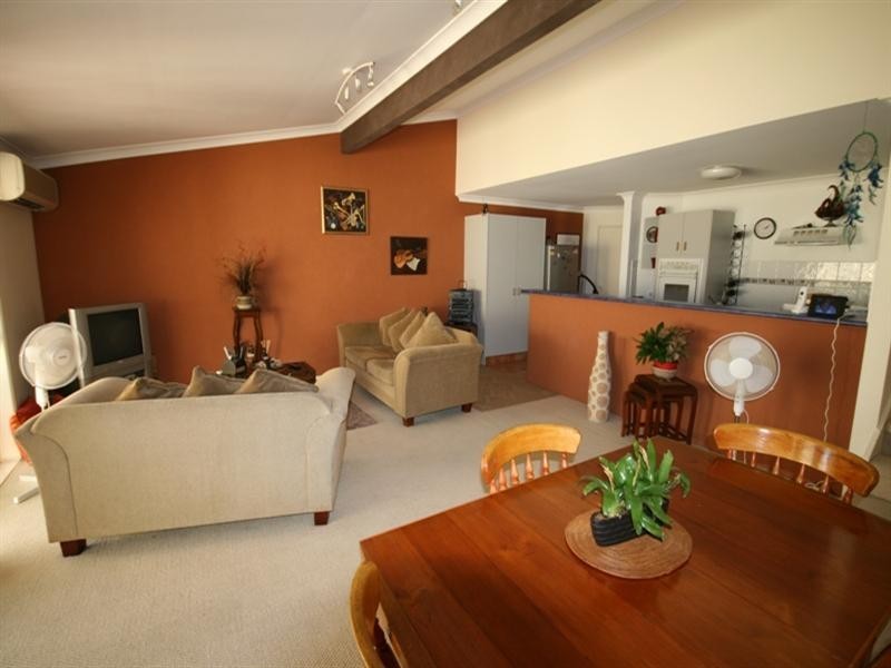 1/255 Christine Avenue, Varsity Lakes QLD 4227