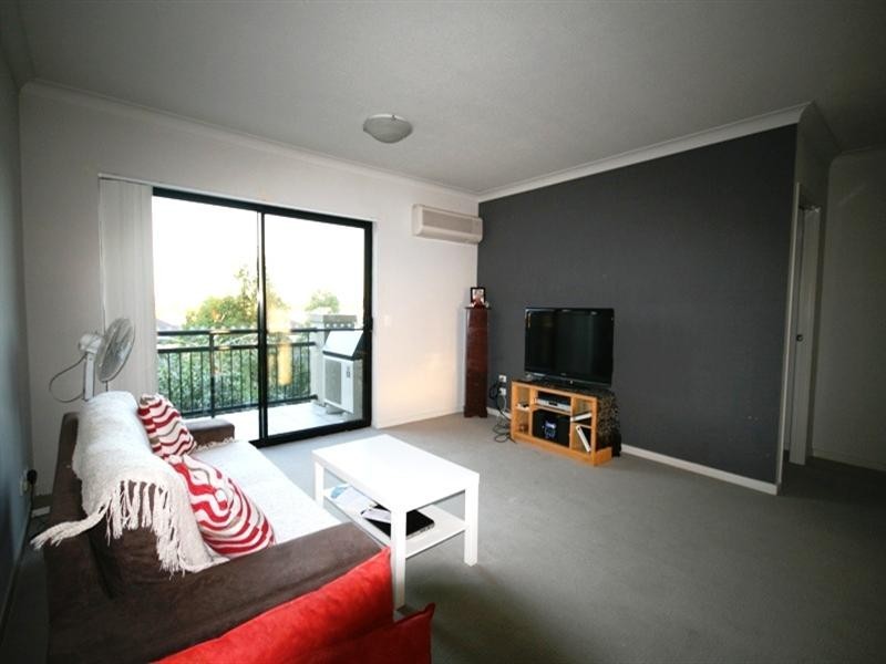 40/2 Geraldton Drive, Varsity Lakes QLD 4227