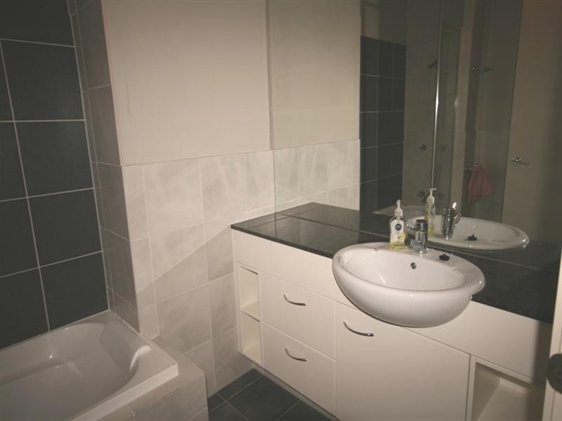 40/2 Geraldton Drive, Varsity Lakes QLD 4227