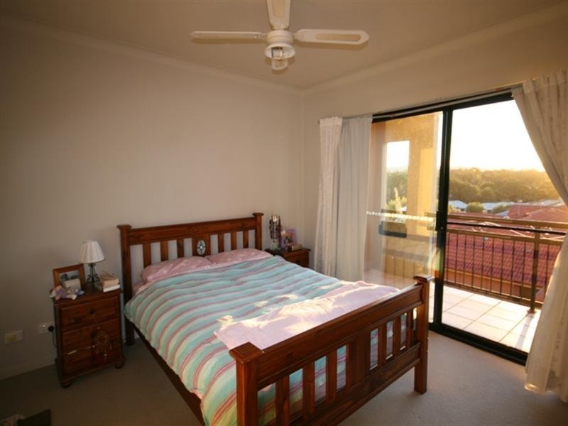 40/2 Geraldton Drive, Varsity Lakes QLD 4227