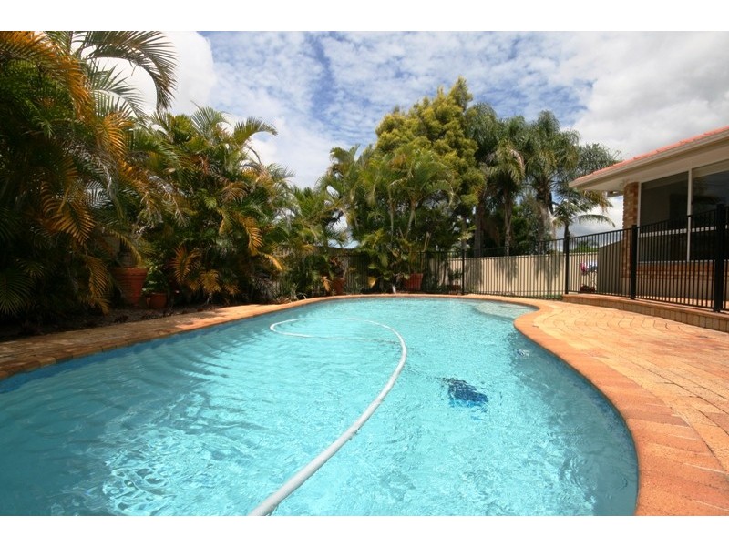 9 Laggan Court, Merrimac QLD 4226