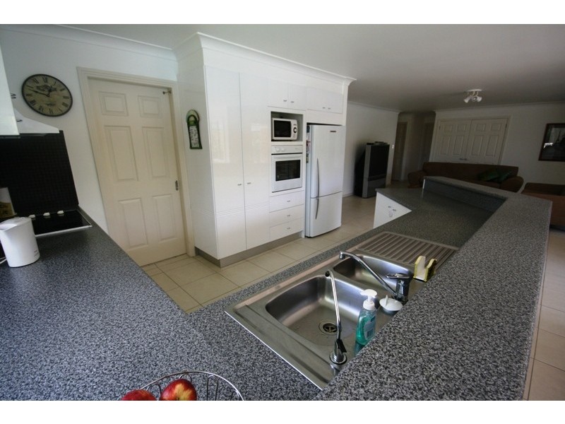 9 Laggan Court, Merrimac QLD 4226