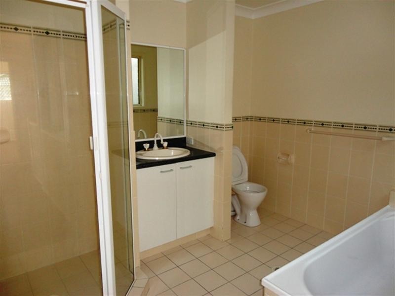 7/50 Pohlman Street, Southport QLD 4215