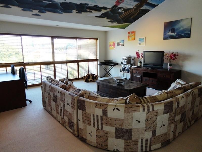 42 Beauty Point Drive, Robina QLD 4226