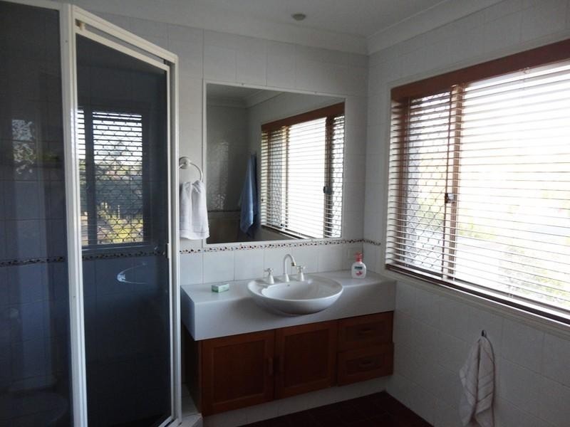 42 Beauty Point Drive, Robina QLD 4226