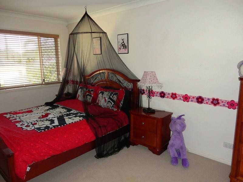 42 Beauty Point Drive, Robina QLD 4226