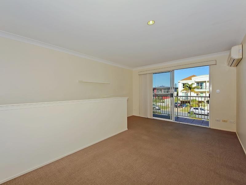 2/7 Sunset Boulevard, Surfers Paradise QLD 4217