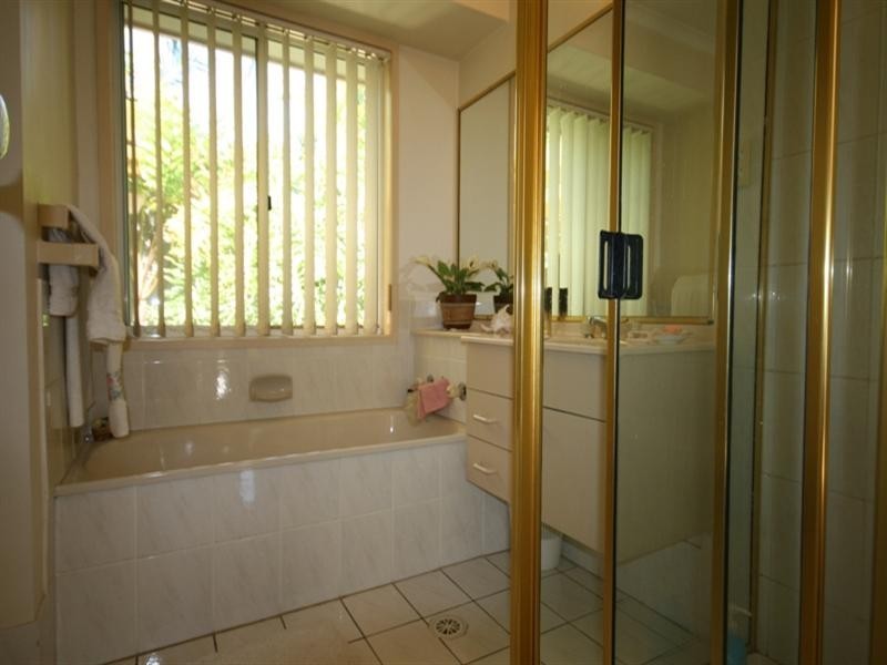 51 Highfield Drive, Merrimac QLD 4226